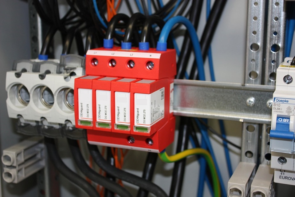U berspannungsschutz bei Elektro Ercan Kilinc in Grävenwiesbach